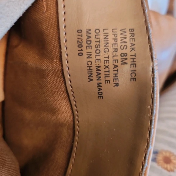 Kenneth Cole Reaction Tan Wedge Boots - Picture 7 of 7